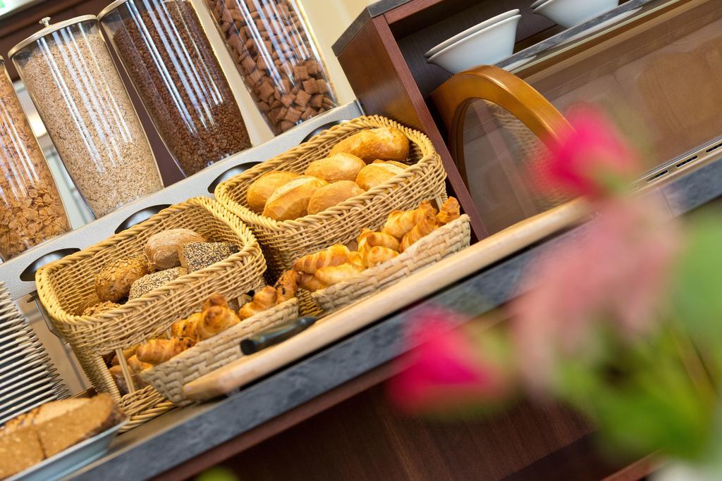 Hotel Fuer Dich Варен Экстерьер фото