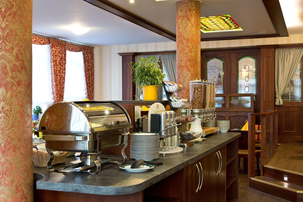 Hotel Fuer Dich Варен Экстерьер фото